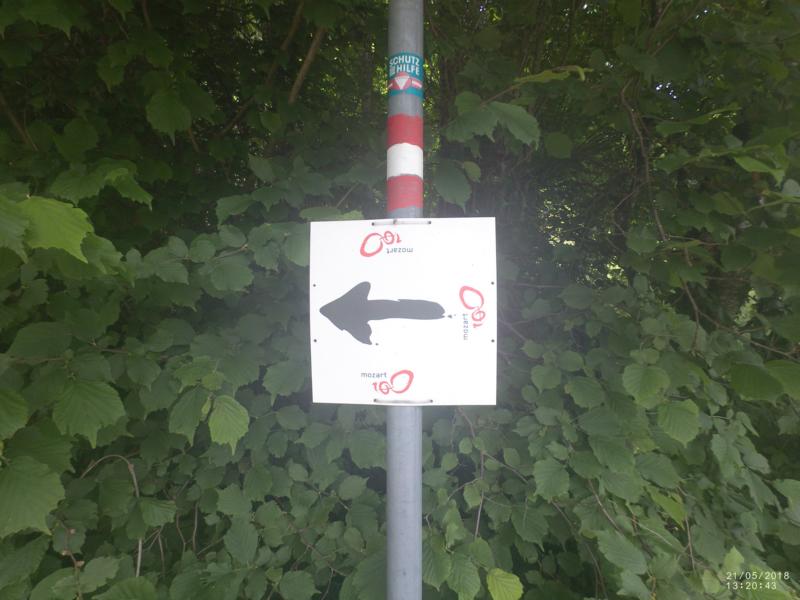 11 Richtung Hof