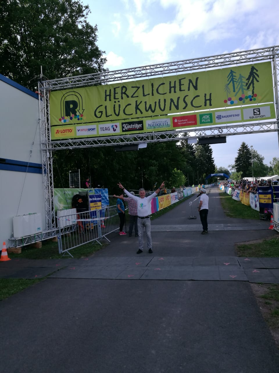Nach Duschen und Umziehen am Ziel